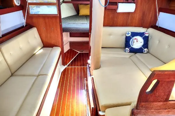 Slide: The Image of Catalina Sloop 1987 - 3