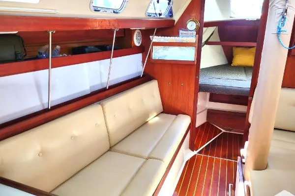 Slide: The Image of Catalina Sloop 1987 - 4