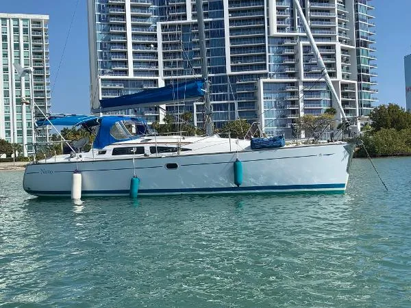 Slide: The Image of Jeanneau 35 Sun Odyssey 2003 - 1