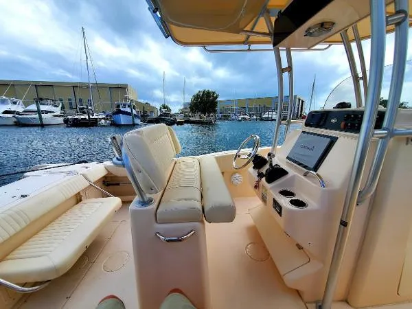 Slide: The Image of Grady-White 257S Fisherman 2012 - 5