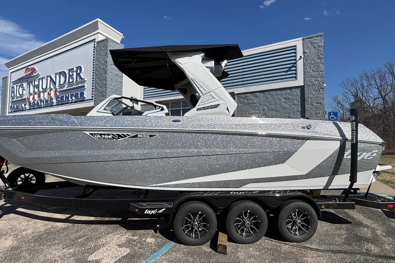 The Image of 2026 Tigé Ultré 25ZX boat at Big Thunder Marine, showcasing sleek design and modern features. - 1
