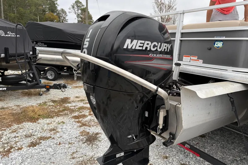 Slide: The Image of 2019 Sun Tracker Fishin' Barge 22 XP3 with Mercury 150 FourStroke engine. - 3