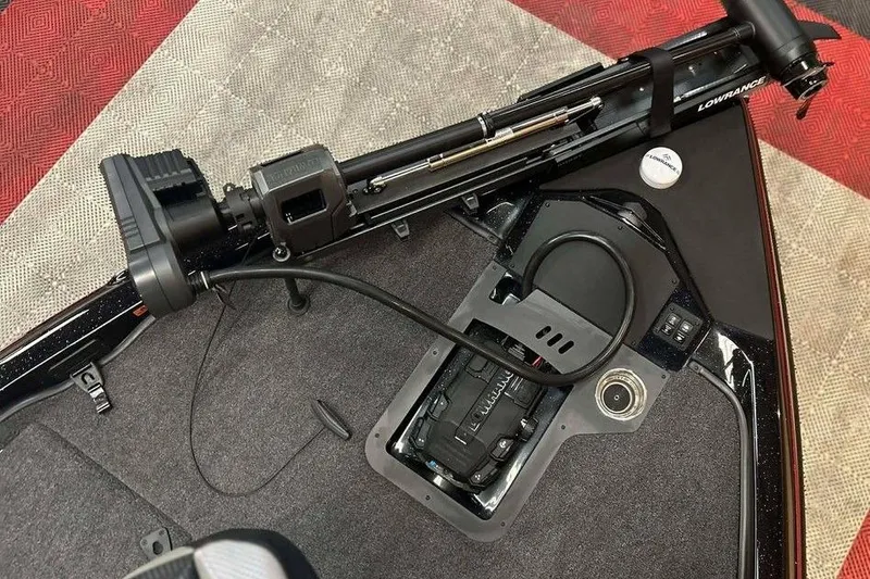 Slide: The Image of 2026 Ranger Z185 boat deck with Lowrance trolling motor and control panel. - 9