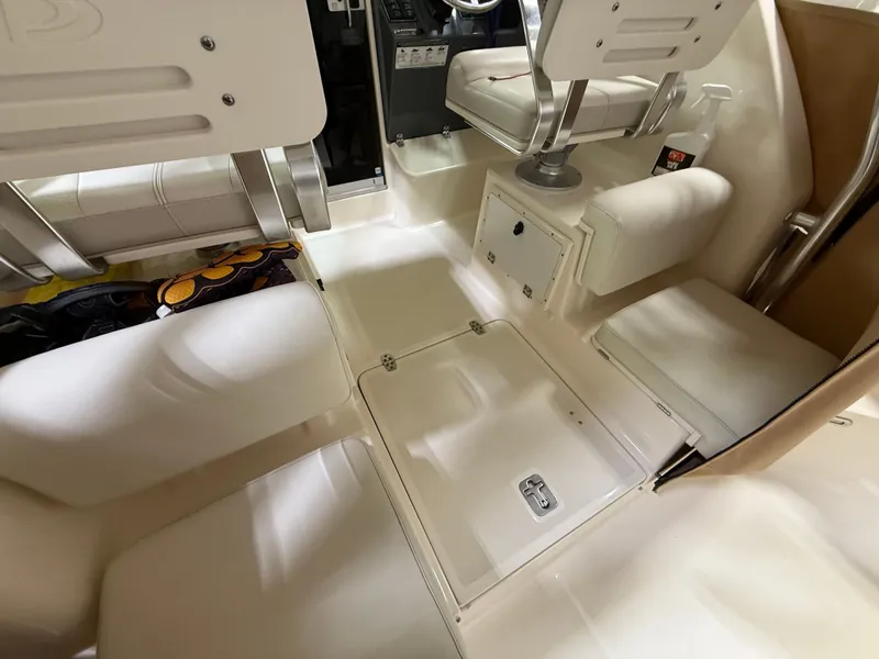 Slide: The Image of Interior of a 2008 Pursuit OS 285 Offshore boat. - 4