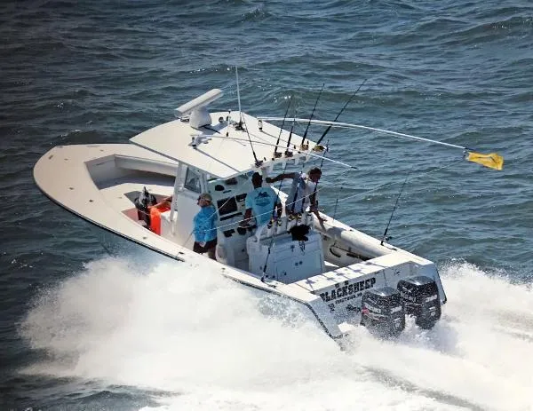 Slide: The Image of Regulator Marine 32 FS 2002 - 1