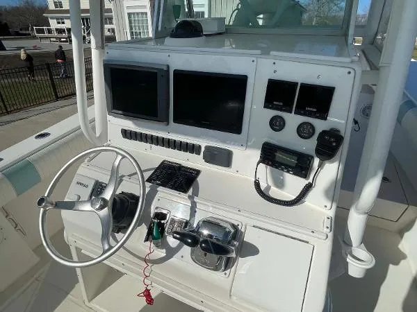 Slide: The Image of Regulator Marine 32 FS 2002 - 9