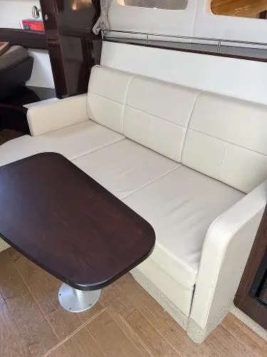 Slide: The Image of Sea Ray SLX 350 2019 - 4