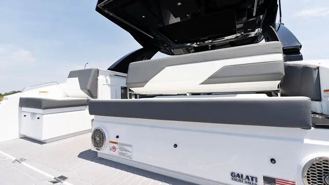 Slide: The Image of Cruisers 34 GLS OB 2023 - 68