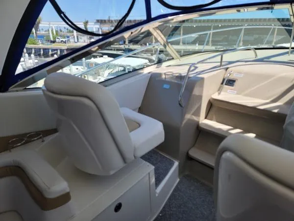 Slide: The Image of Sea Ray 350 Sundancer 2009 - 4