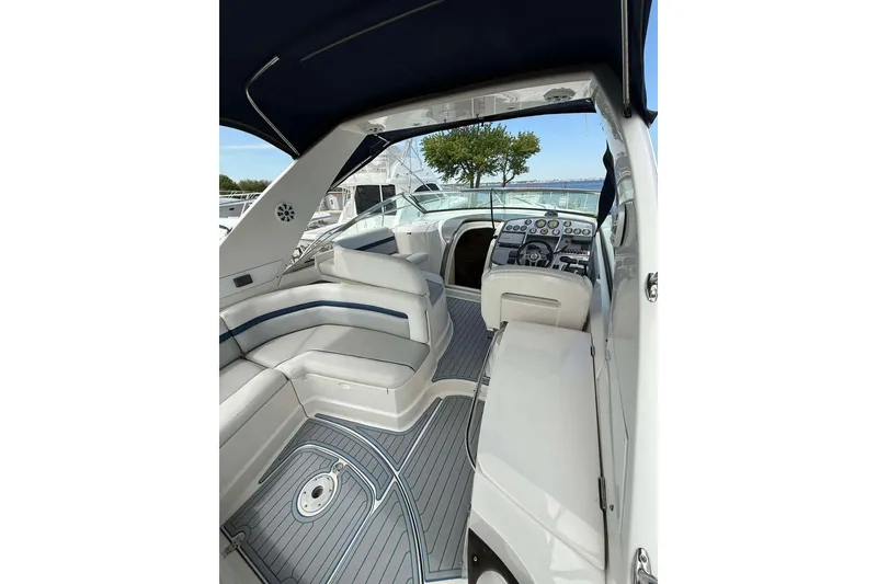 Slide: The Image of Monterey 350 Sport Yacht 2006 - 18