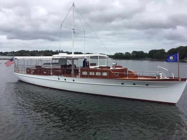 Slide: The Image of Matthews Motor Yacht 1913 - 0