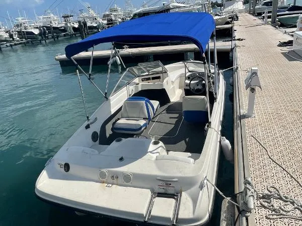 Slide: The Image of Bayliner 175 Bowrider 2007 - 1