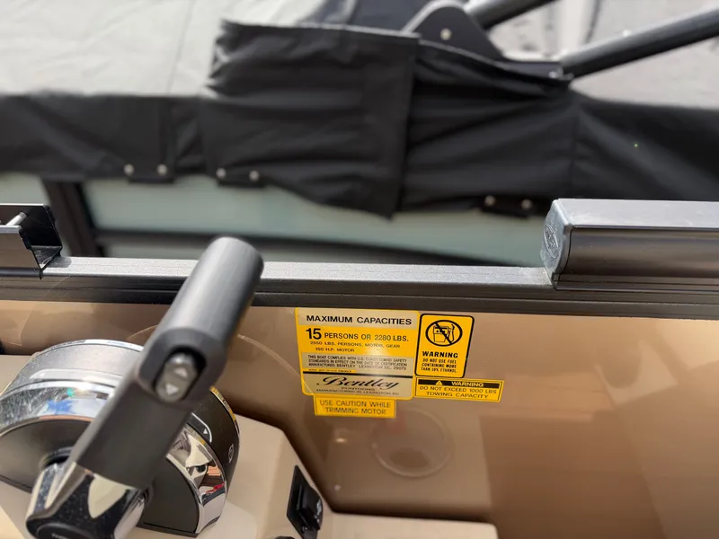 Slide: The Image of Bentley Pontoons Elite 220 QSB 2026 - 10