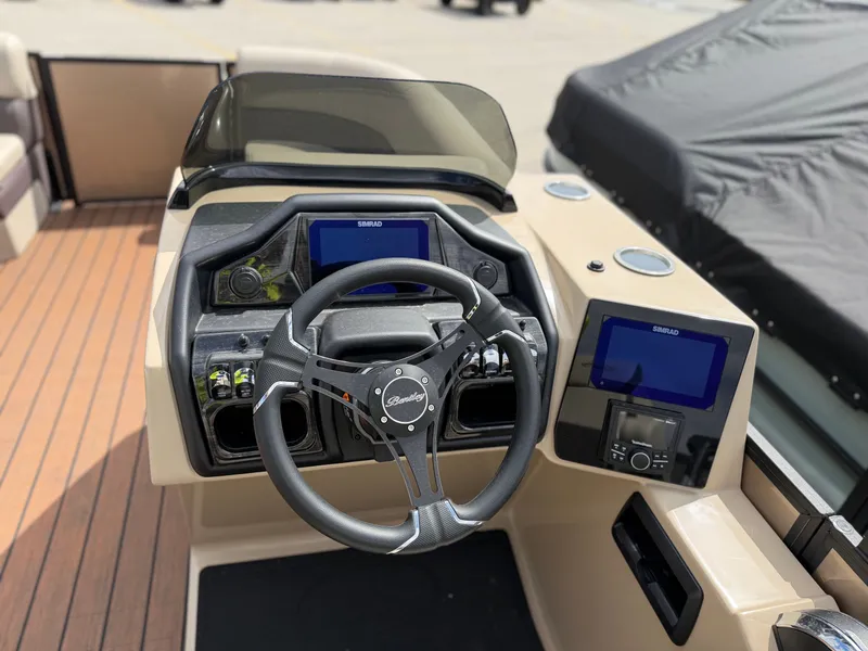 Slide: The Image of Bentley Pontoons Elite 220 QSB 2026 - 6