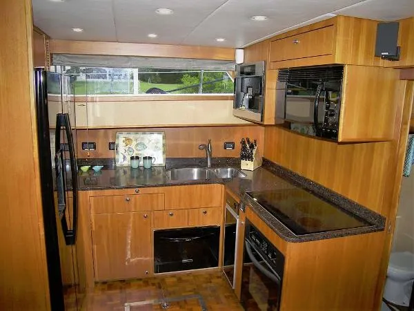 Slide: The Image of Hatteras 60 Yacht Fish 1970 - 10