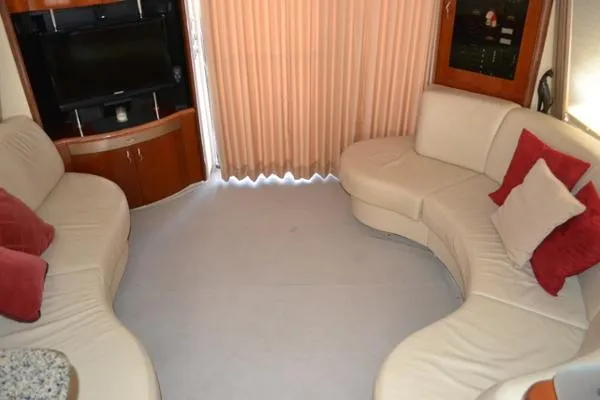Slide: The Image of Sea Ray 550 Sedan Bridge 2005 - 5