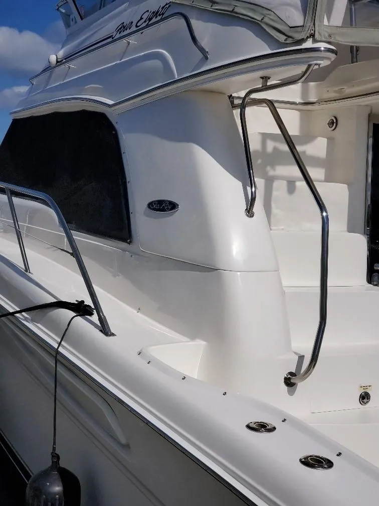 Slide: The Image of Sea Ray 480 Sedan Bridge 2001 - 7