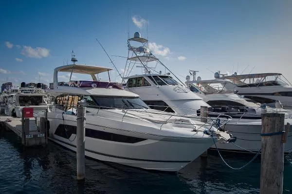 Slide: The Image of Prestige 590 2019 - 4