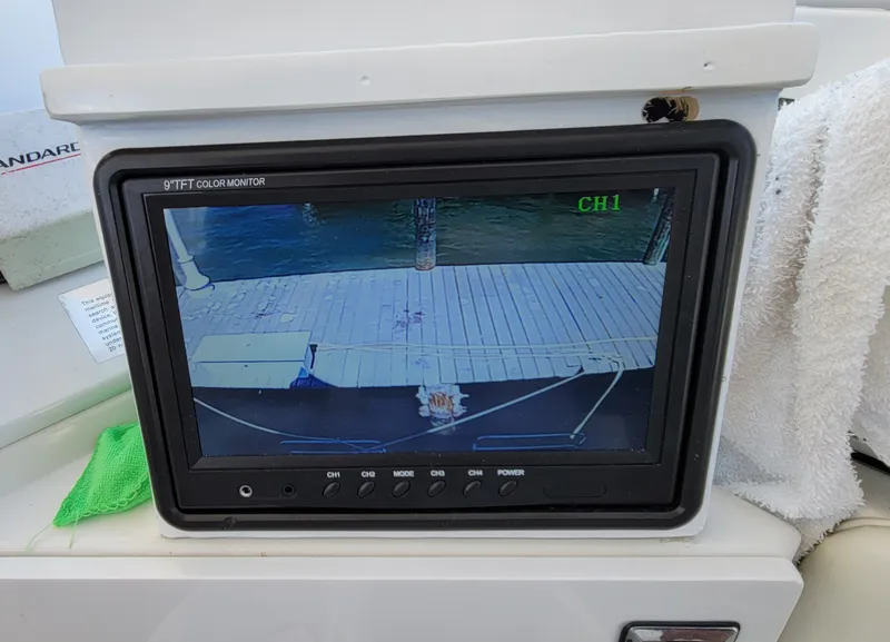 Slide: The Image of Carver Yachts 406 Motor Yacht 1999 - 10