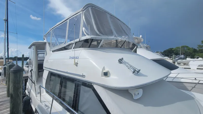 Slide: The Image of Carver Yachts 406 Motor Yacht 1999 - 5