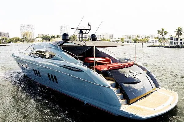 Slide: The Image of Sunseeker Predator 82 2006 - 0
