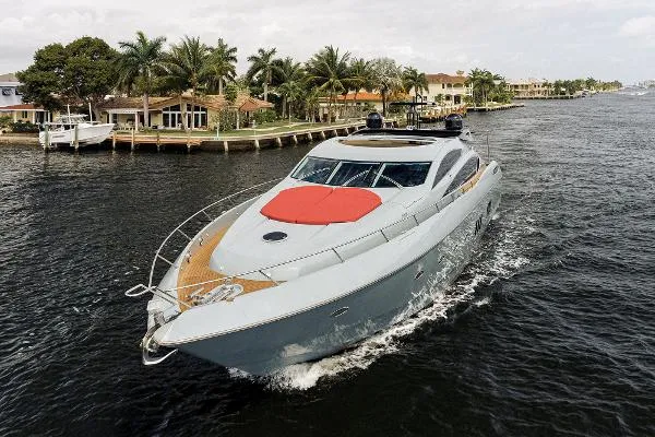 Slide: The Image of Sunseeker Predator 82 2006 - 3