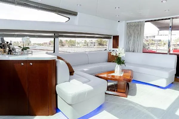 Slide: The Image of Sunseeker Predator 82 2006 - 8