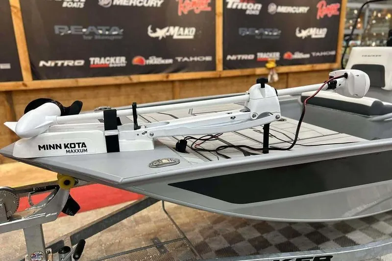 Slide: The Image of 2026 Tracker Bass Tracker Classic CC with Minn Kota Maxxum trolling motor. - 8