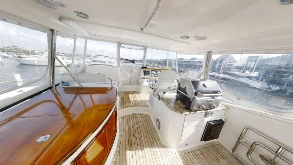 Slide: The Image of Neptunus 62 Flybridge 2005 - 10