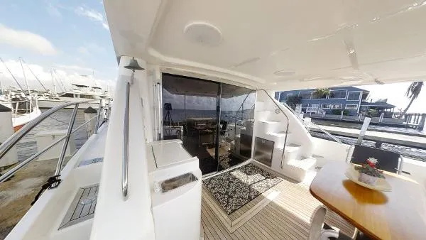 Slide: The Image of Neptunus 62 Flybridge 2005 - 7