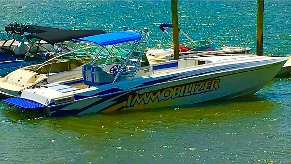 Slide: The Image of Powerplay Powerboats 33 Sportfish 2005 - 2