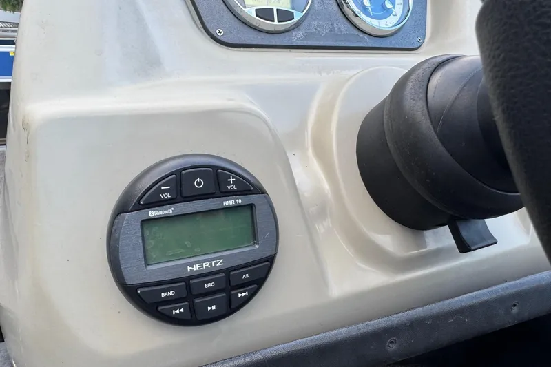 Slide: The Image of Control panel of 2023 Barletta ARIA 22QC with Hertz Bluetooth audio system. - 45