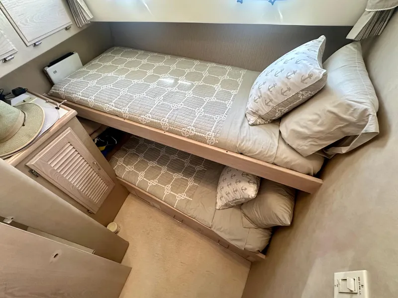Slide: The Image of 1993 Tollycraft 57 Pilothouse cabin with bunk beds. - 20