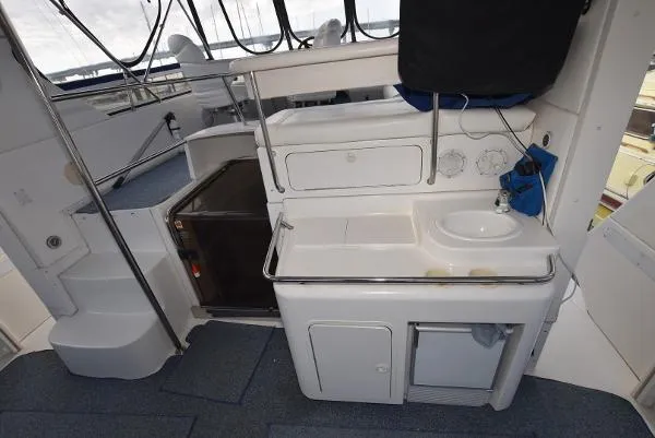 Slide: The Image of Sea Ray 420 Aft Cabin 2000 - 7