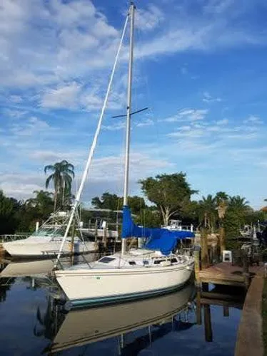 Slide: The Image of Catalina 30' MKII 1988 - 2