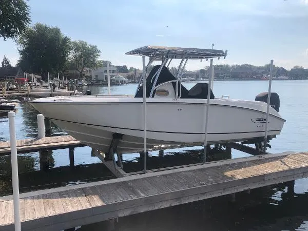 Slide: The Image of Boston Whaler 240 Outrage 2005 - 0