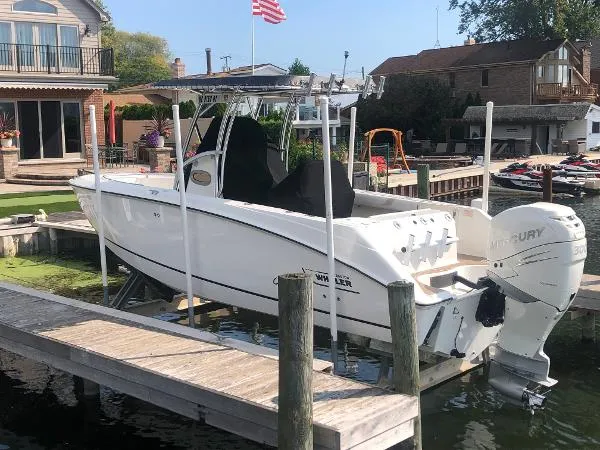 Slide: The Image of Boston Whaler 240 Outrage 2005 - 3