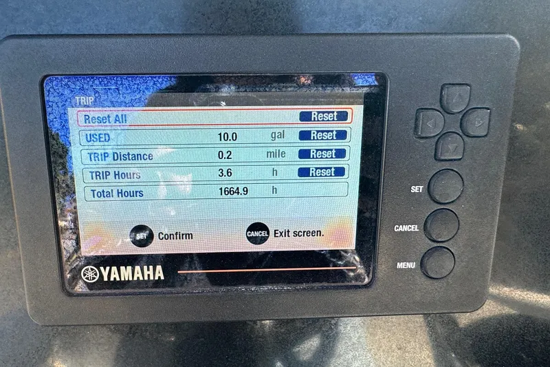 Slide: The Image of Yamaha display showing trip data for 2020 Wellcraft 222 Fisherman boat. - 39