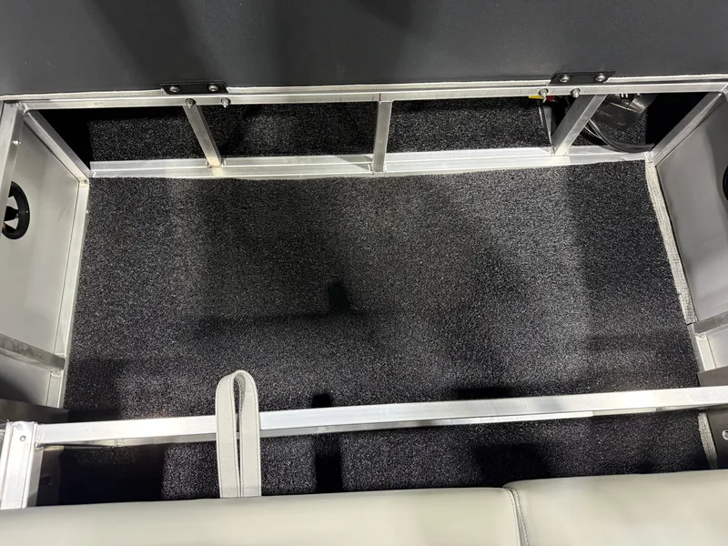 Slide: The Image of Tahoe Cascade 2385 Swingback (VRB) Tritoon & Honda 4-Stroke EFI 2026 - 22