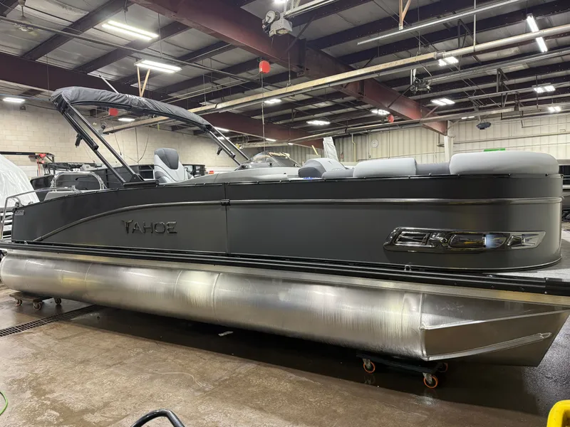 Slide: The Image of Tahoe Cascade 2385 Swingback (VRB) Tritoon & Honda 4-Stroke EFI 2026 - 52