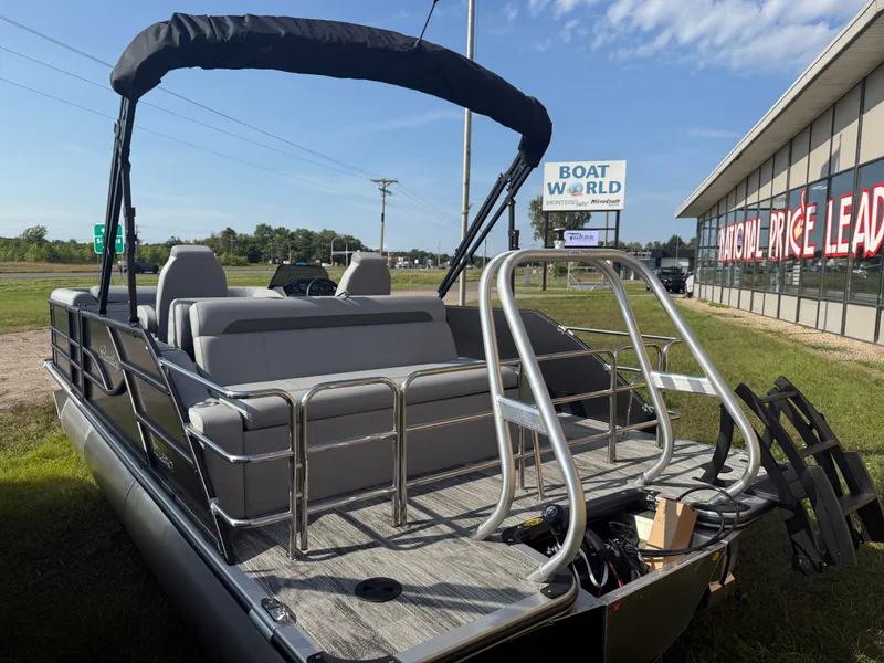 Slide: The Image of 2026 Bentley Pontoons Legacy 300HP Tritoon at Boat World. - 46