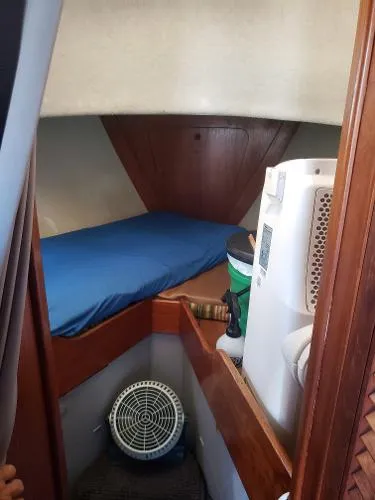 Slide: The Image of Fisher 30' Pilothouse Ketch 1984 - 11