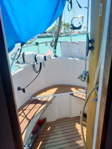 Slide: The Image of Fisher 30' Pilothouse Ketch 1984 - 4