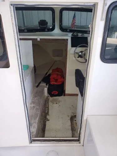 Slide: The Image of Parker Marine Sport Cabin Deep Vee 1995 - 1
