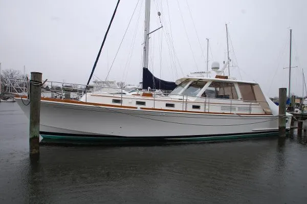 Slide: The Image of Grand Banks Eastbay 49 HX 2002 - 1