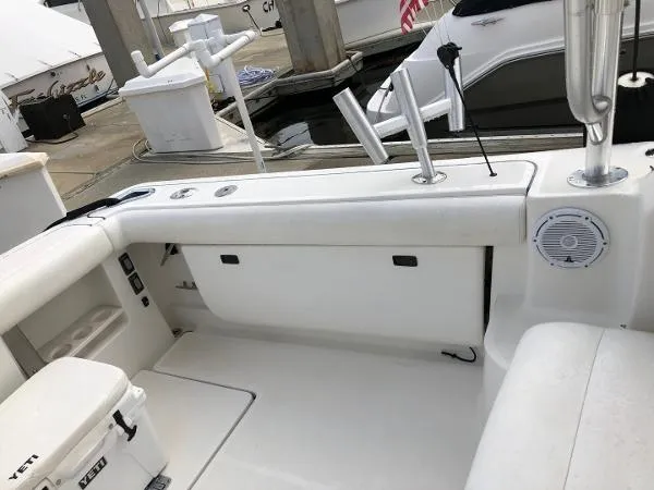 Slide: The Image of Tiara 3800 Open 2001 - 6