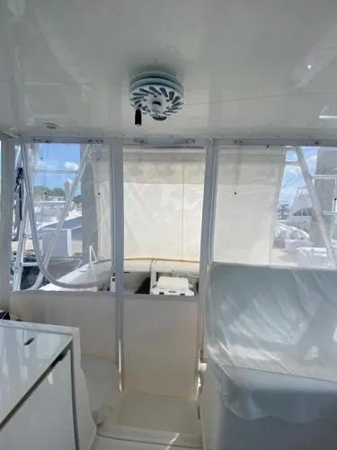 Slide: The Image of Tiara 3800 Open 2001 - 8