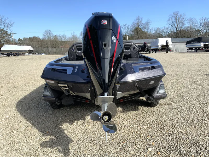 Slide: The Image of Ranger Z Comanche Z520R Ultra 2026 on gravel lot. - 10