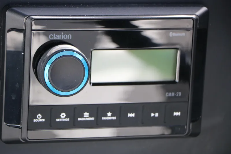 Slide: The Image of Evotti 521QL 2026 car stereo with Bluetooth and control buttons. - 49