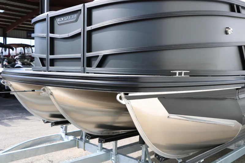 Slide: The Image of 2026 Evotti 521QL pontoon boat with sleek design and metallic finish. - 7